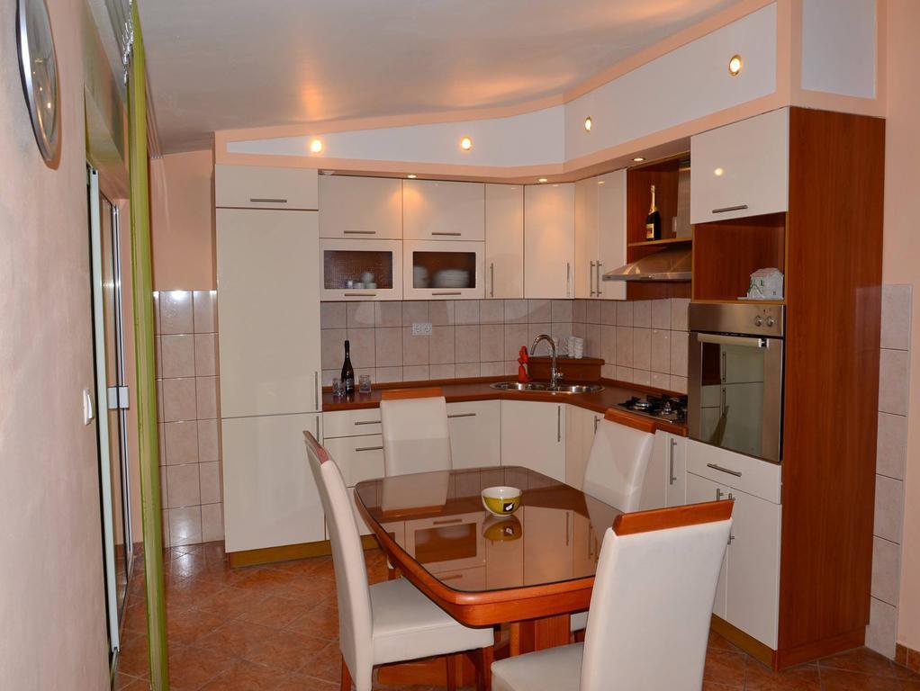 Kaštela Apartman Julienne מראה חיצוני תמונה